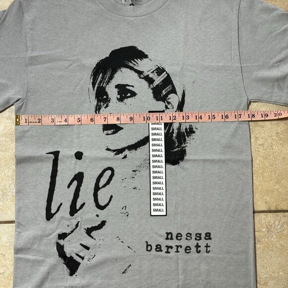 Nessa Barrett Lie Sketch Gray T-Shirt SMALL New - Picture 2 of 6